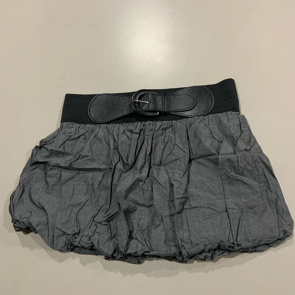 Beautiful skirt with built-in belt detail